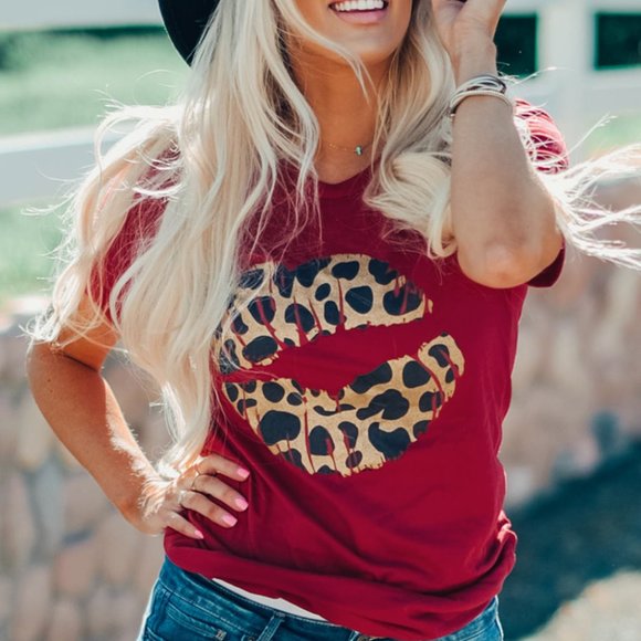 Lilly & Mae Boutique Tops - Kiss This Tee